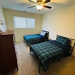 Charming 2Br 2B In Elkins Park, Parking, Pool